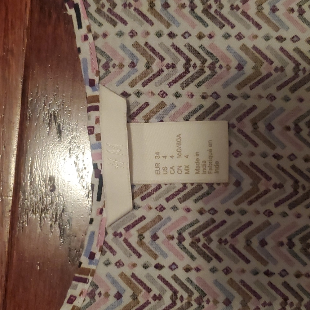 H&M Tank - Picture 3 of 4